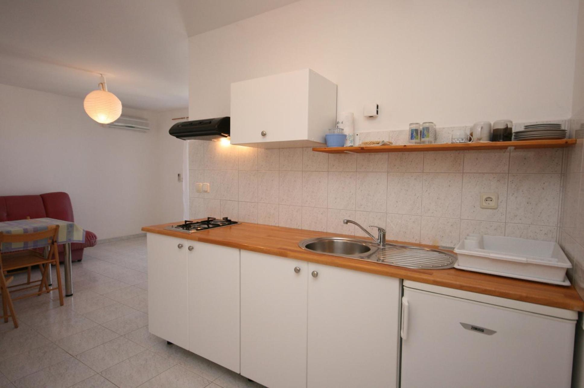 Apartments With A Parking Space Mandre, Pag - 6405 Kolan Room photo